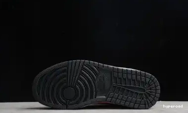Hyperoad AIR ZAG JORDAN ZIG MID 1 0604